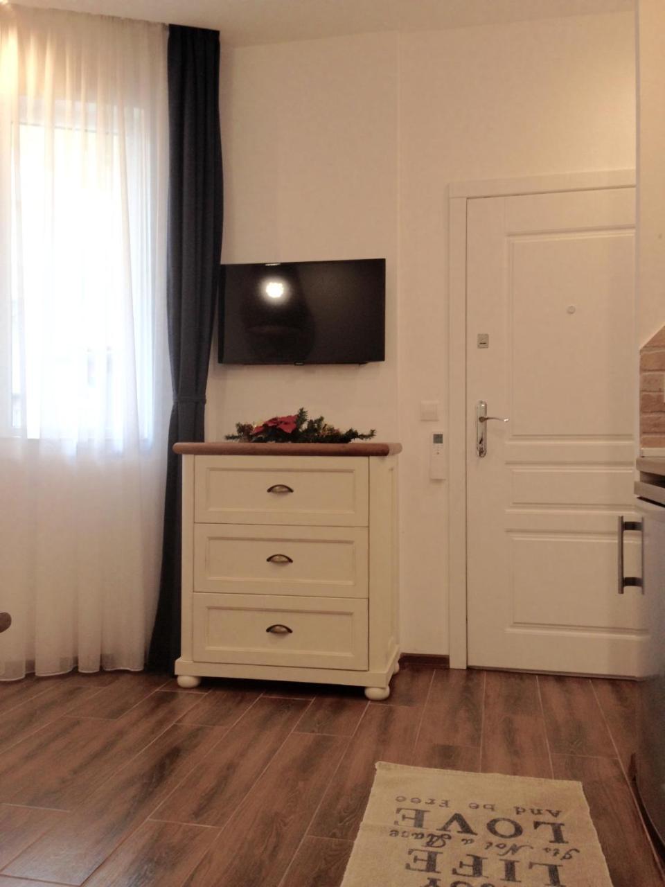 Guest Rooms Boutique Varna Exterior photo